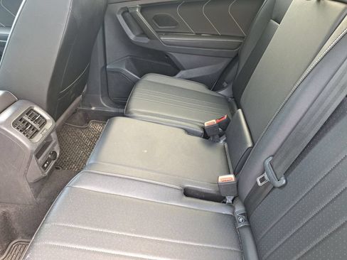 Used 2023 Volkswagen Tiguan SE FWD image 21