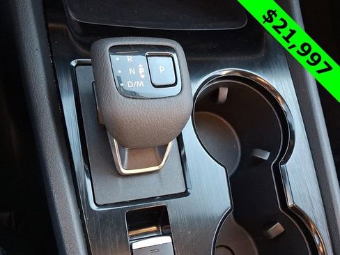 Used 2024 Nissan Rogue SV image 15