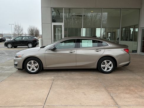Used 2022 Chevrolet Malibu LS image 19