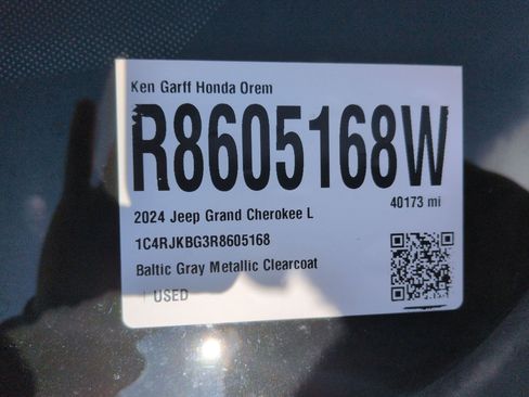 Used 2024 Jeep Grand Cherokee L Limited w/ Luxury Tech Group II image 39