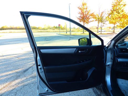 Used 2016 Subaru Outback 2.5i Premium image 20