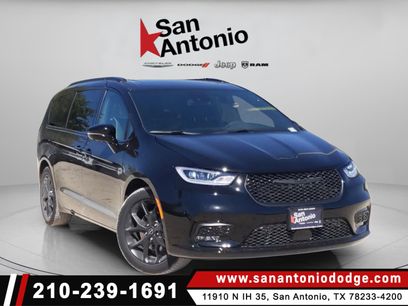 New 2026 Chrysler Pacifica Limited