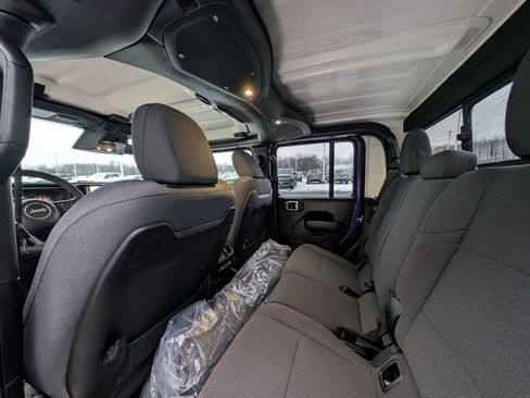 New 2026 Jeep Gladiator Rubicon w/ Steel Power Dome Hood Package AWD/4WD image 17