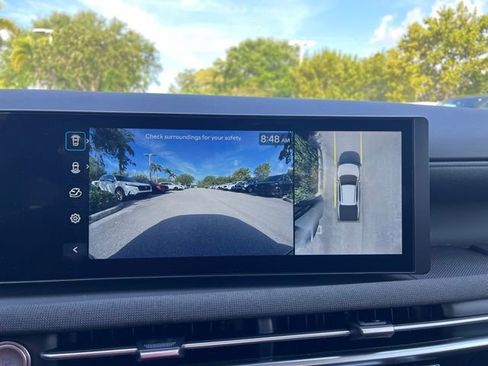 Used 2025 Hyundai Santa Cruz Limited image 11