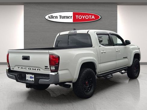 Used 2021 Toyota Tacoma SR5 RWD image 6