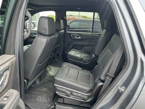 Used 2022 Chevrolet Tahoe LT w/ Luxury Package AWD/4WD image 9