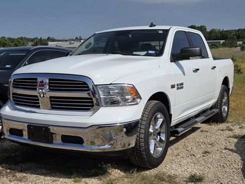 Used 2017 RAM 1500 Big Horn AWD/4WD image 3