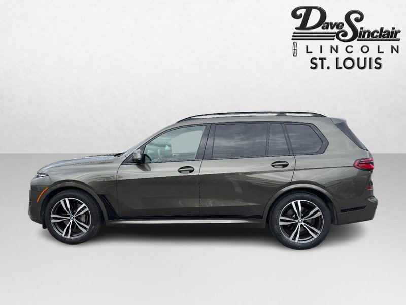 Used 2025 BMW X7 xDrive40i w/ M Sport Package AWD/4WD image 6