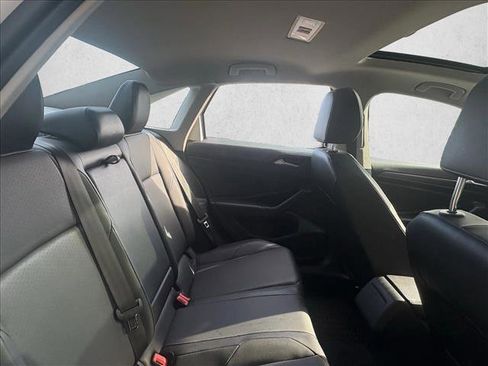 Used 2019 Volkswagen Jetta SEL image 19