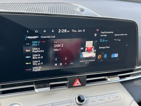 Certified 2025 Hyundai Elantra Limited image 18