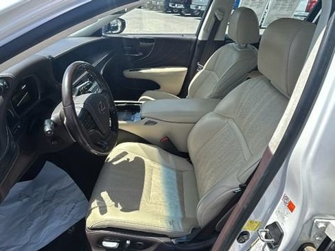 Used 2018 Lexus LS 500 w/ Interior Upgrade Package RWD image 17