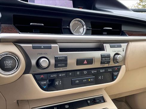 Used 2013 Lexus ES 350 image 30