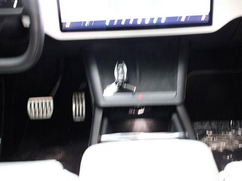 Used 2022 Tesla Model X Plaid image 22