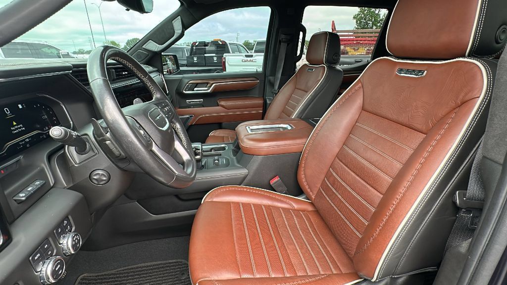 Used 2022 GMC Sierra 1500 Denali Ultimate AWD/4WD image 10