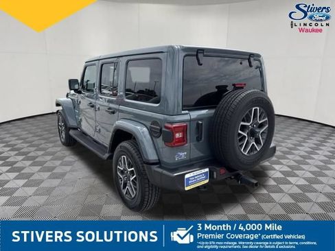 Used 2024 Jeep Wrangler Unlimited Sahara w/ Technology Group AWD/4WD image 10