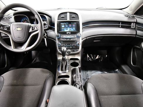 Used 2015 Chevrolet Malibu LT w/ Power Convenience Package image 3