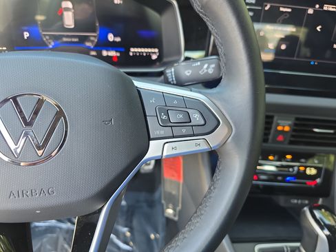 Used 2025 Volkswagen Jetta Sport FWD image 15