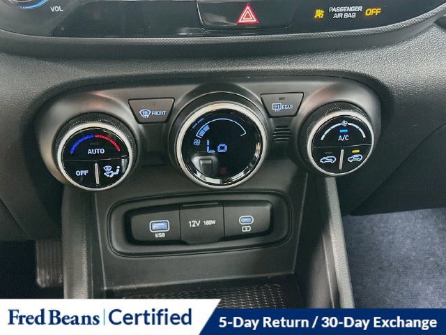 Used 2023 Hyundai Venue SEL FWD image 24