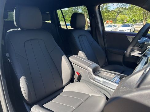 New 2025 Mercedes-Benz GLB 250 4MATIC image 24