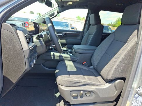 New 2026 Chevrolet Tahoe LS w/ LPO, Dark Essentials Package AWD/4WD image 6