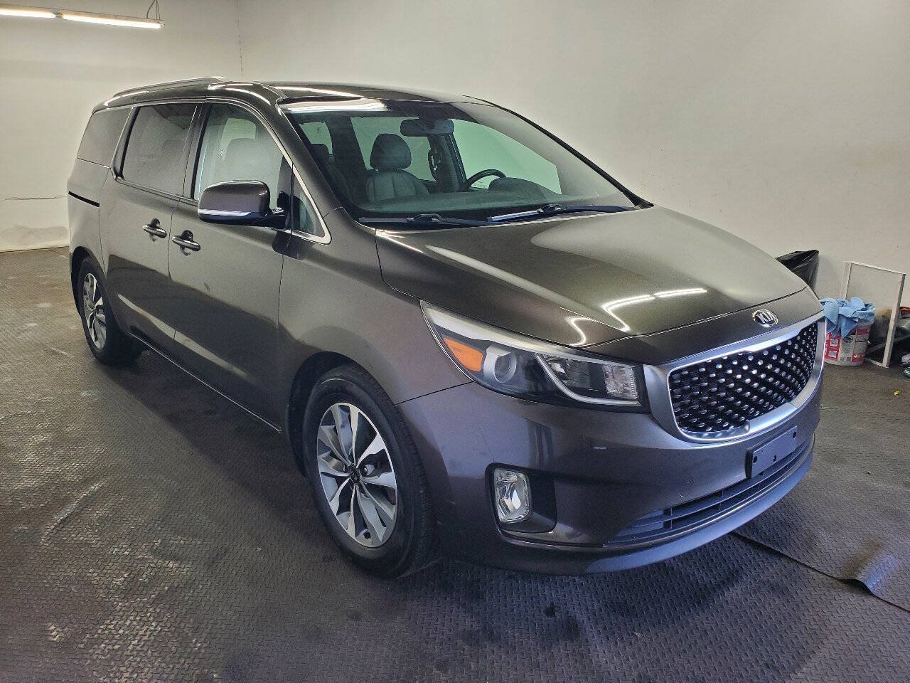 Used 2015 Kia Sedona SX FWD image 3