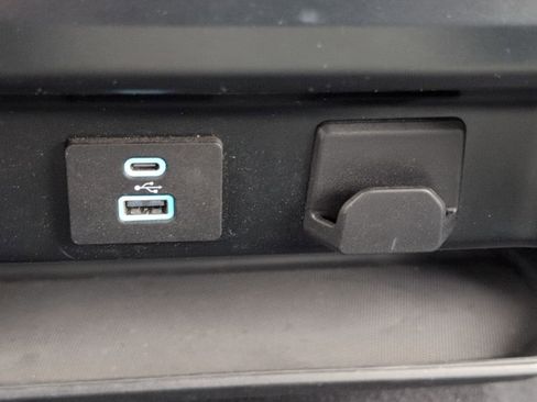 Used 2023 Ford F150 XLT image 25