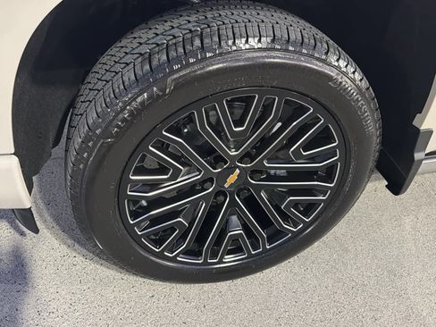 New 2026 Chevrolet Silverado 1500 High Country AWD/4WD image 6
