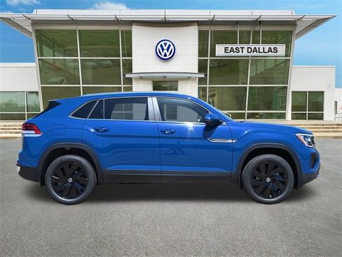 New 2025 Volkswagen Atlas Cross Sport SE image 2