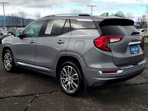 Used 2023 GMC Terrain Denali w/ Denali Premium Package image 6