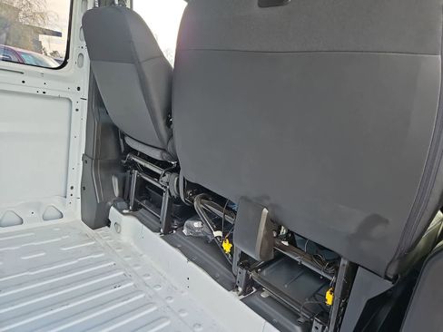 Used 2025 RAM ProMaster 3500 w/ Crew Van Package image 17