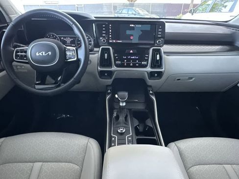 Certified 2023 Kia Sorento S FWD image 24