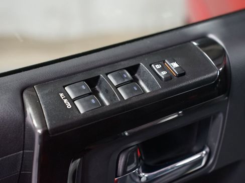 Certified 2024 Toyota 4Runner TRD Off-Road Premium image 33