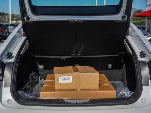 New 2026 Toyota Prius Plug-In Hybrid FWD image 13