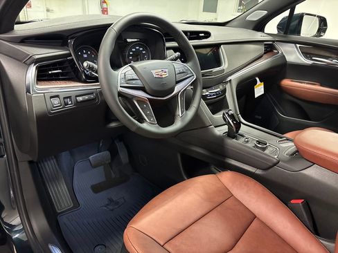 New 2026 Cadillac XT5 Premium Luxury w/ LPO, ONYX Package FWD image 26