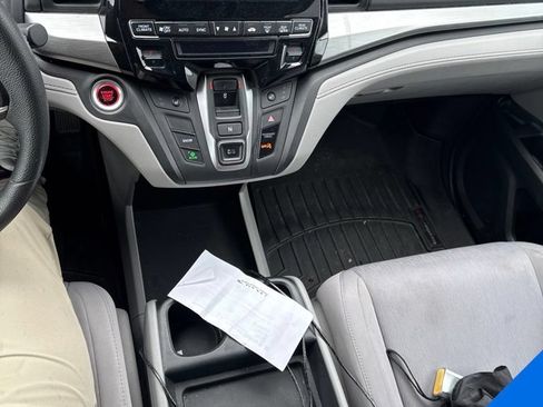 Used 2019 Honda Odyssey EX image 7