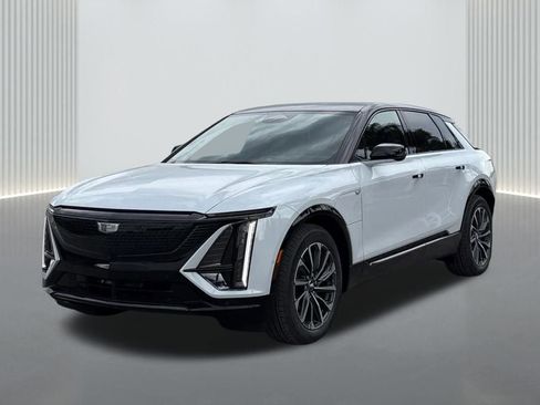 New 2026 Cadillac Lyriq Sport image 1