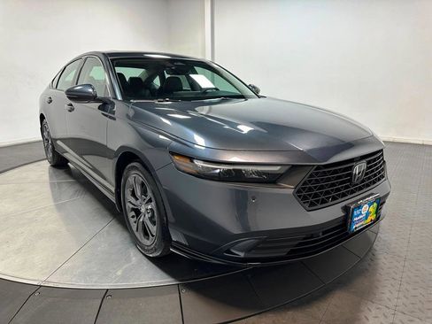 New 2025 Honda Accord EX-L image 2