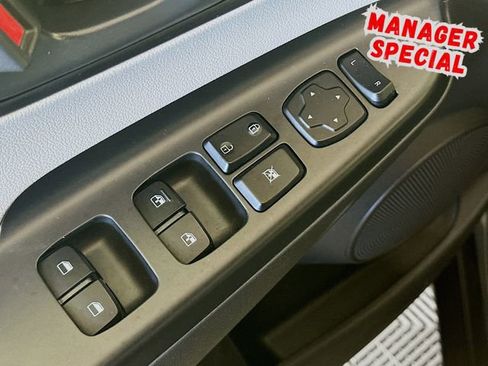 Used 2023 Hyundai Kona SEL image 19