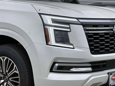 New 2025 Nissan Armada SL w/ Captain's Chari Seat Package image 8