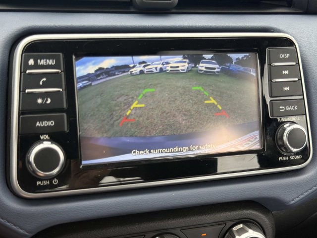 Used 2024 Nissan Versa SV FWD image 27