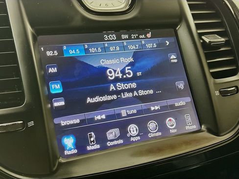 Certified 2016 Chrysler 300 S image 21