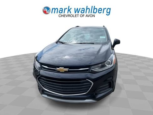 Certified 2022 Chevrolet Trax LT w/ LT Convenience Package AWD/4WD image 3
