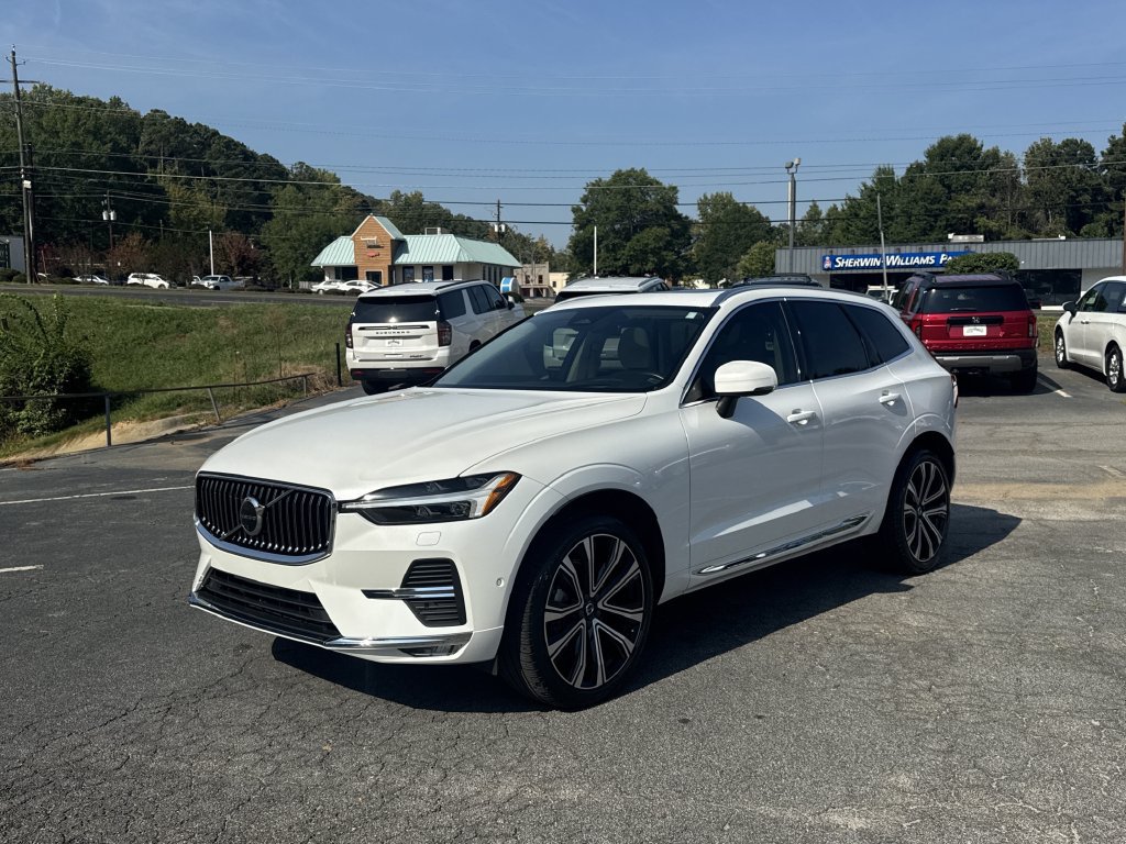 Used 2023 Volvo XC60 B5 Ultimate w/ Climate Package AWD/4WD image 3