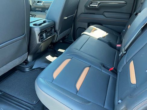 Used 2025 GMC Sierra 1500 AT4 AWD/4WD image 13