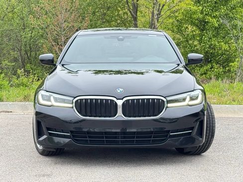 Used 2022 BMW 530i xDrive w/ Convenience Package AWD/4WD image 2