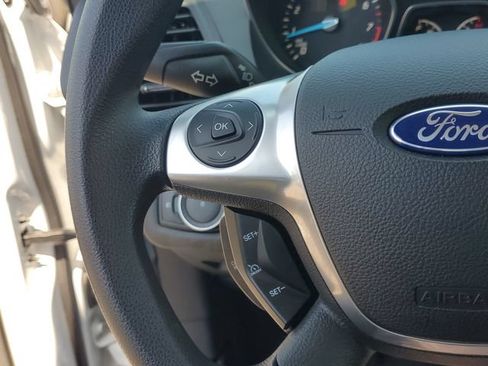 Used 2016 Ford Escape SE w/ SE Chrome Package FWD image 17