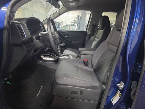 Used 2023 Nissan Frontier SV w/ Technology Package image 16