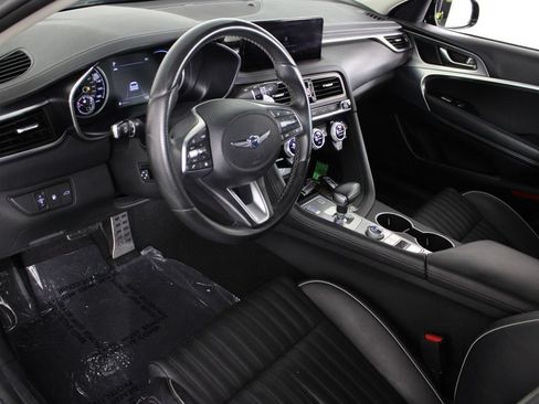 Used 2022 Genesis G70 3.3T RWD image 17
