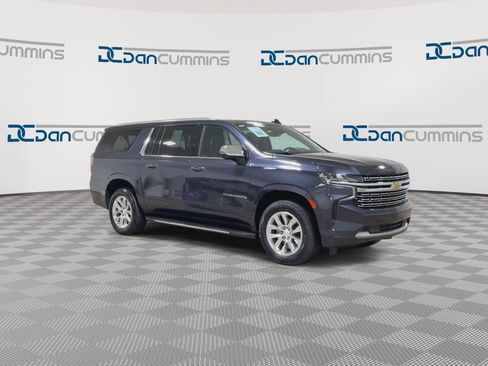 Used 2023 Chevrolet Suburban Premier AWD/4WD image 2