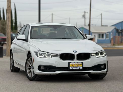 Used 2018 BMW 320i xDrive Sedan w/ Convenience Package AWD/4WD image 2